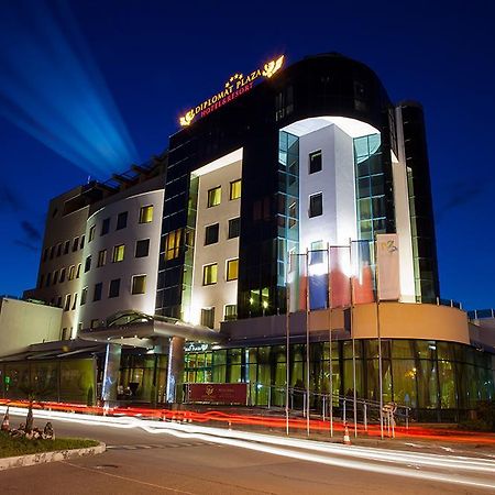 Diplomat Plaza Hotel & Resort Луковит Экстерьер фото