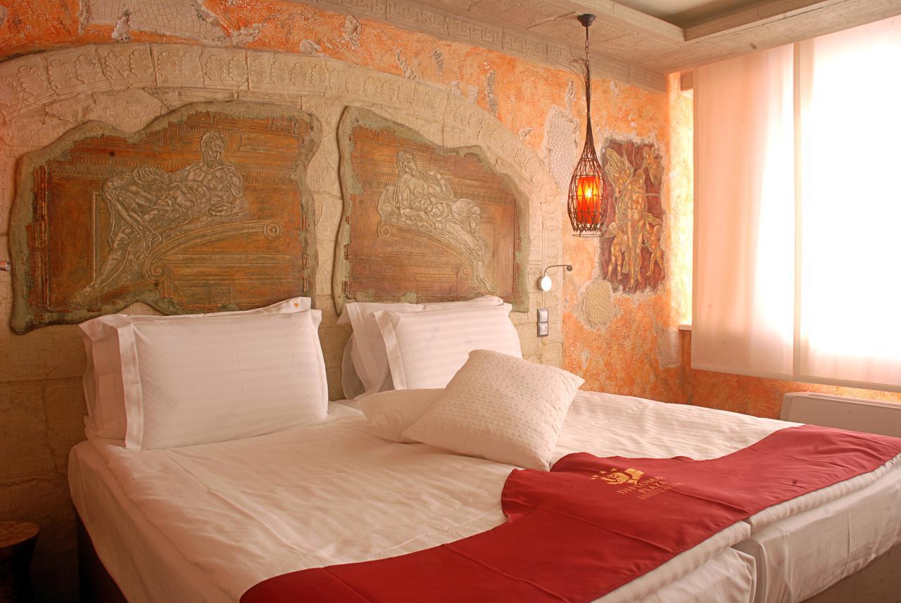 Diplomat Plaza Hotel & Resort Луковит Экстерьер фото