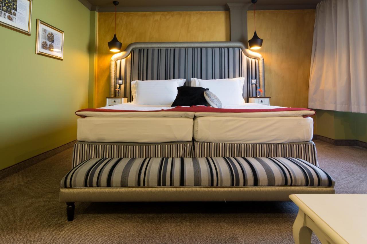 Diplomat Plaza Hotel & Resort Луковит Экстерьер фото